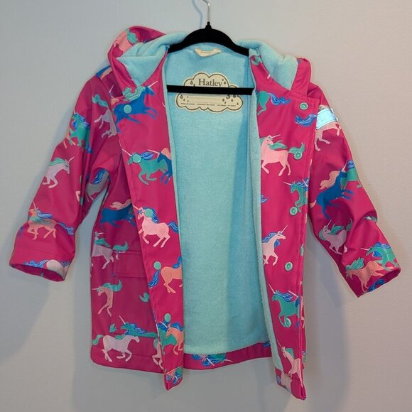 💜 2 for 30 💜 Hatley Colour-Changing Unicorn Raincoat - Picture 3 of 6